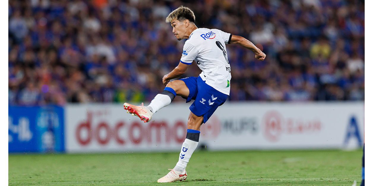Gamba Osaka beat Avispa Fukuoka 2-1, sending them into relegation zone